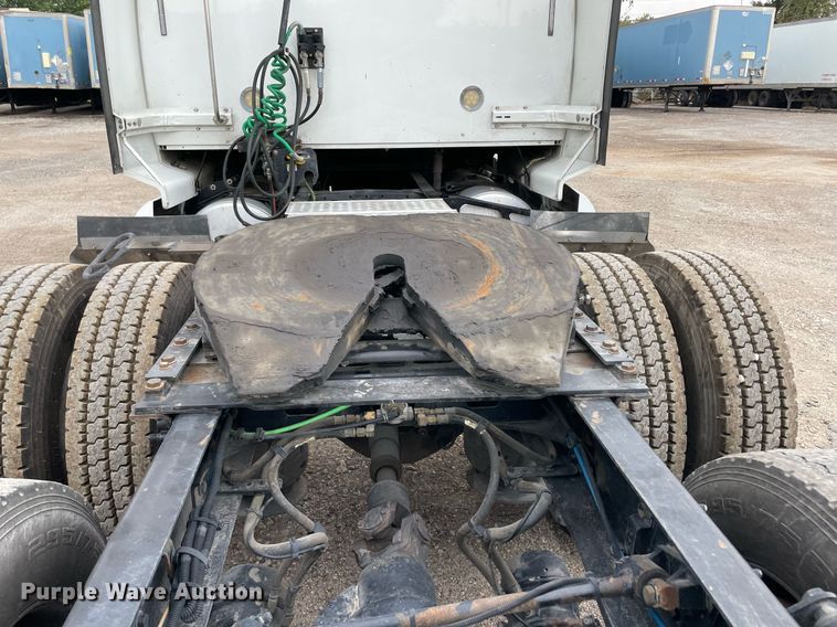 image for item NY9881 2016 Western Star 5700XE  semi truck