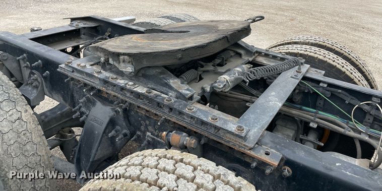 image for item NY9881 2016 Western Star 5700XE  semi truck