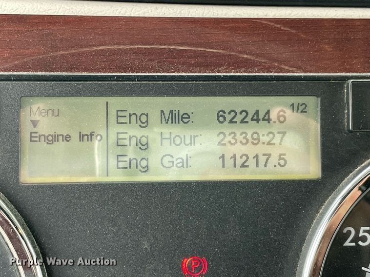 image for item NY9881 2016 Western Star 5700XE  semi truck