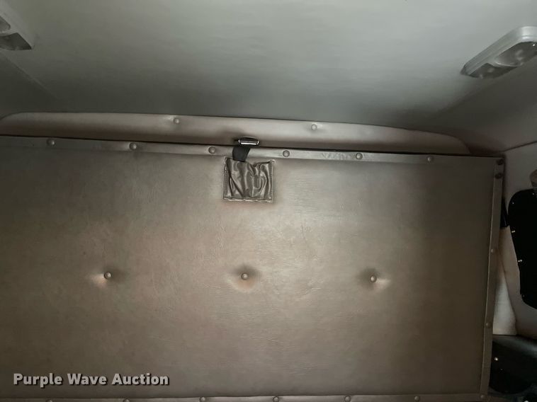 image for item NY9881 2016 Western Star 5700XE  semi truck