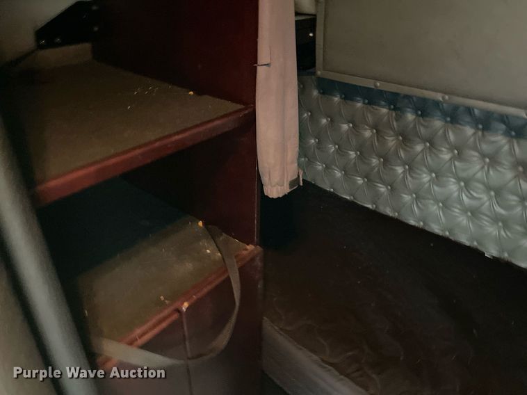 image for item NY9881 2016 Western Star 5700XE  semi truck