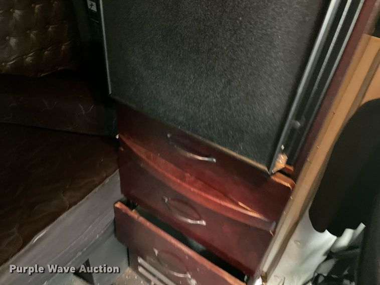 image for item NY9881 2016 Western Star 5700XE  semi truck