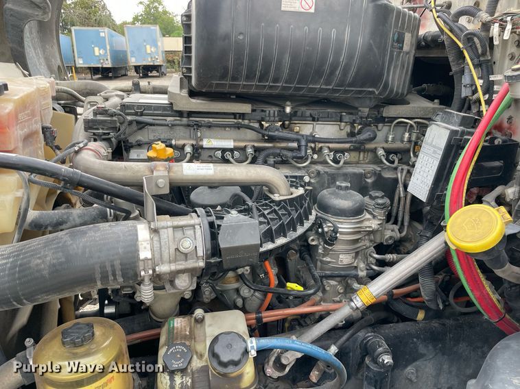 image for item NY9881 2016 Western Star 5700XE  semi truck