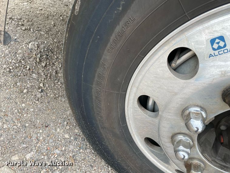 image for item NY9881 2016 Western Star 5700XE  semi truck