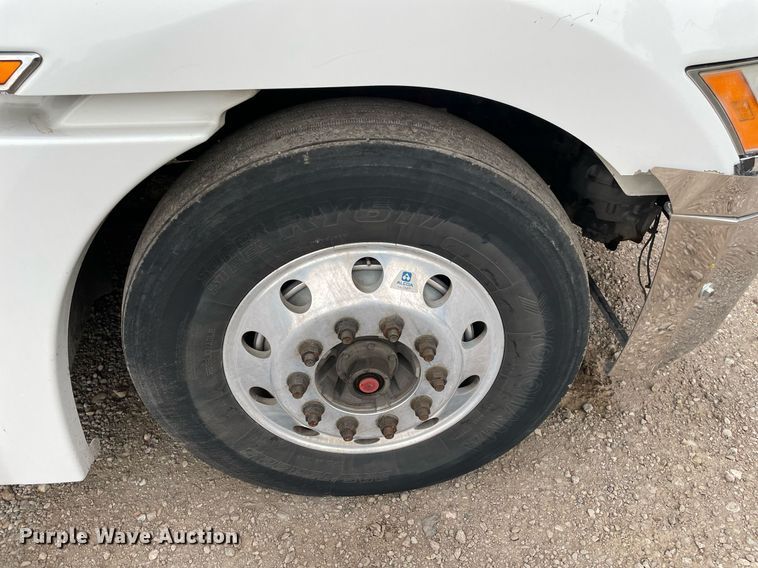 image for item NY9881 2016 Western Star 5700XE  semi truck