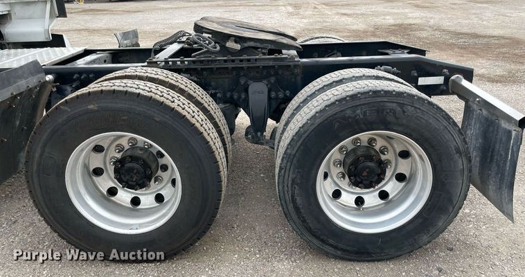 image for item NY9881 2016 Western Star 5700XE  semi truck