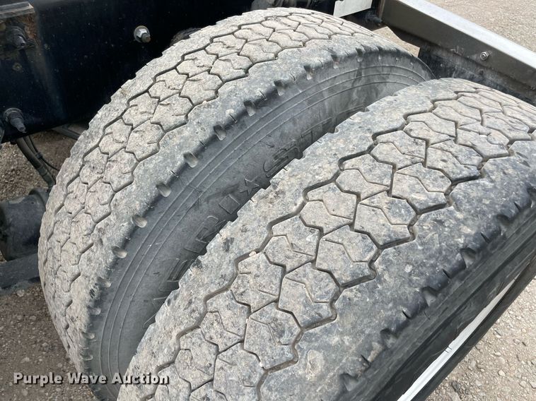 image for item NY9881 2016 Western Star 5700XE  semi truck