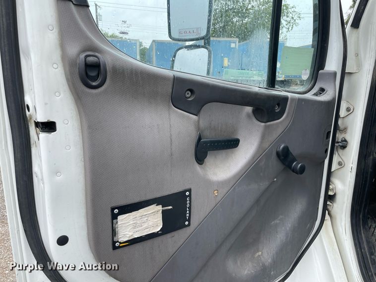 image for item NY9882 2012 Freightliner Business Class M2 106  box truck