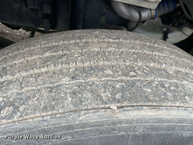 image for item NY9882 2012 Freightliner Business Class M2 106  box truck