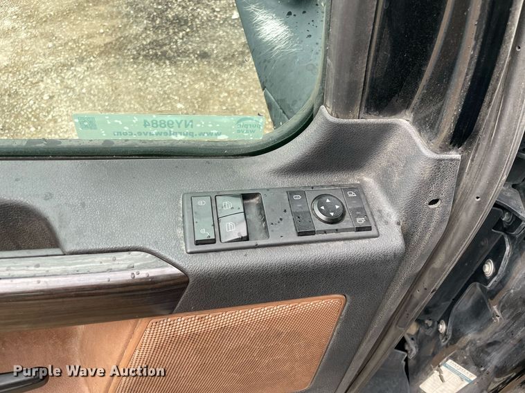 image for item NY9884 2018 Freightliner Cascadia 126SLP  semi truck