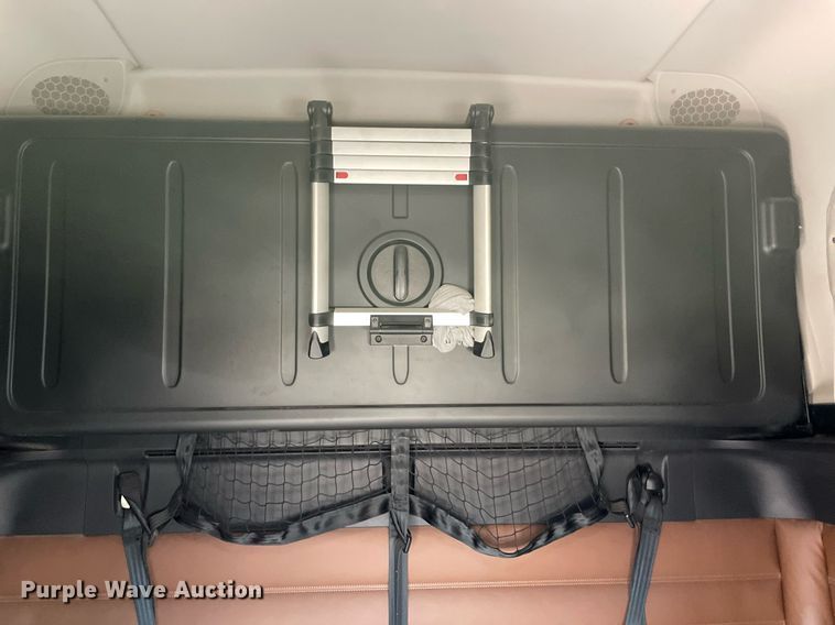 image for item NY9884 2018 Freightliner Cascadia 126SLP  semi truck