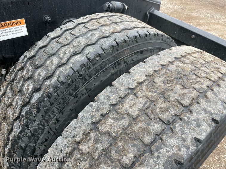 image for item NY9884 2018 Freightliner Cascadia 126SLP  semi truck