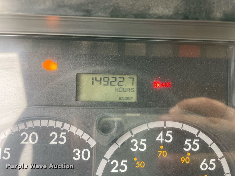 image for item NY9886 2014 Freightliner Cascadia 125  semi truck