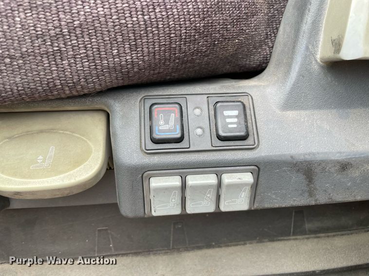 image for item NY9886 2014 Freightliner Cascadia 125  semi truck