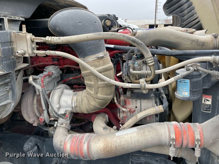 image for item NY9886 2014 Freightliner Cascadia 125  semi truck