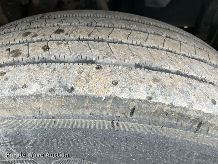 image for item NY9886 2014 Freightliner Cascadia 125  semi truck