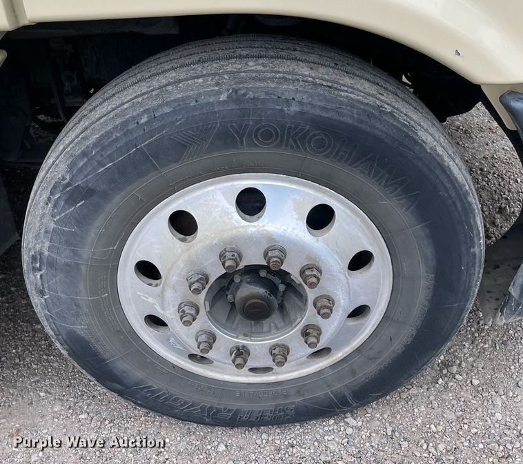 image for item NY9886 2014 Freightliner Cascadia 125  semi truck