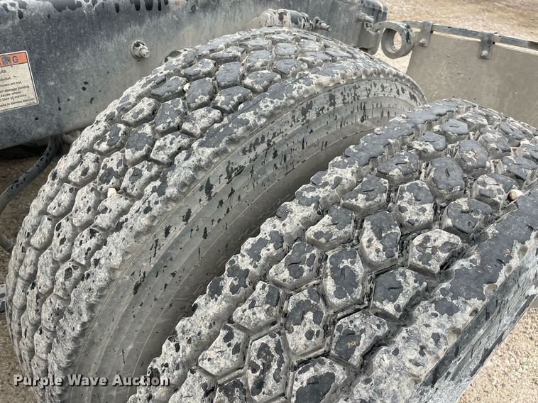 image for item NY9886 2014 Freightliner Cascadia 125  semi truck