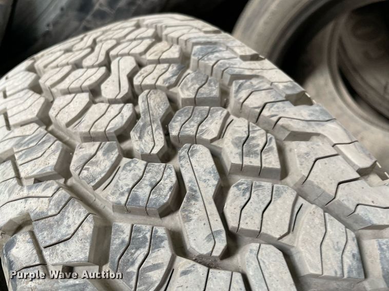 image for item NY9888 Tires and wheels