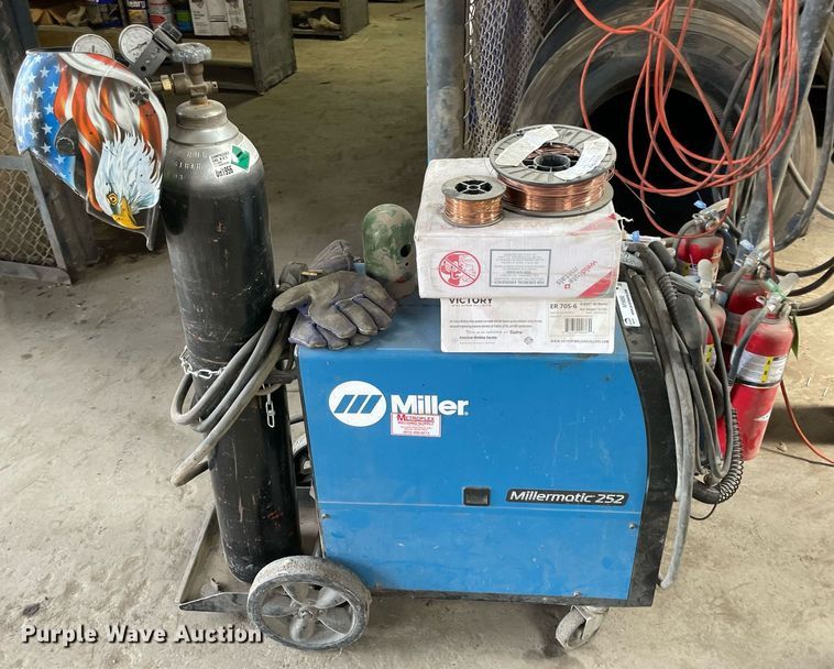 image for item NY9890 Miller Millermatic 252  welder