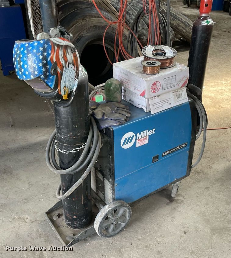 image for item NY9890 Miller Millermatic 252  welder