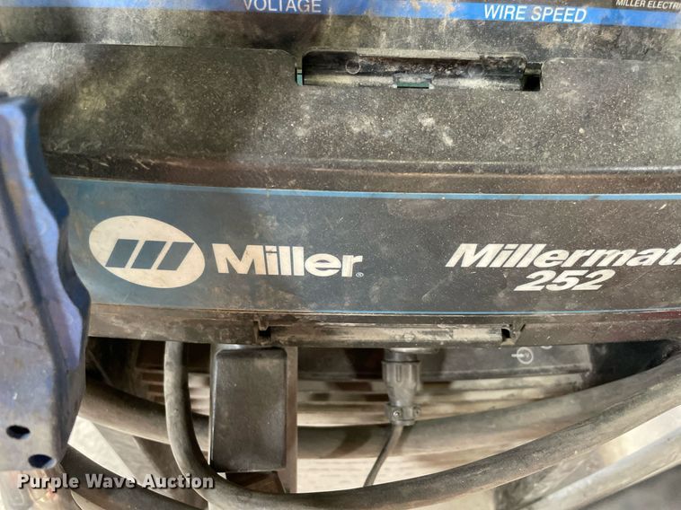 image for item NY9890 Miller Millermatic 252  welder