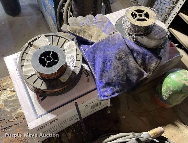 image for item NY9890 Miller Millermatic 252  welder