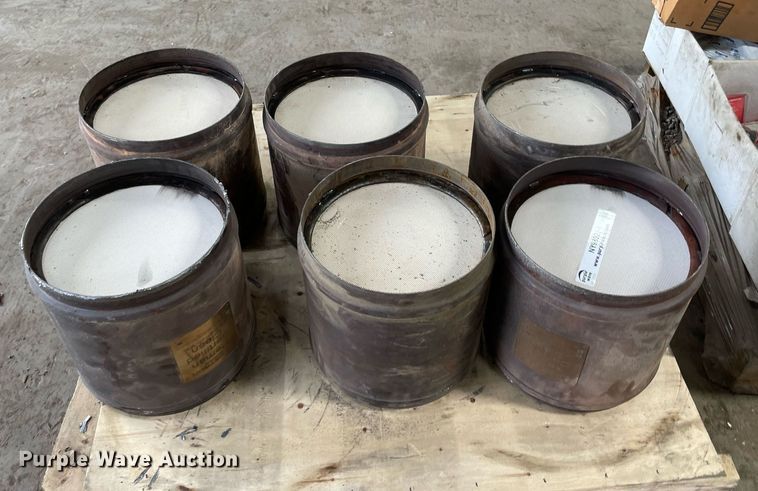 image for item NY9892 Truck parts