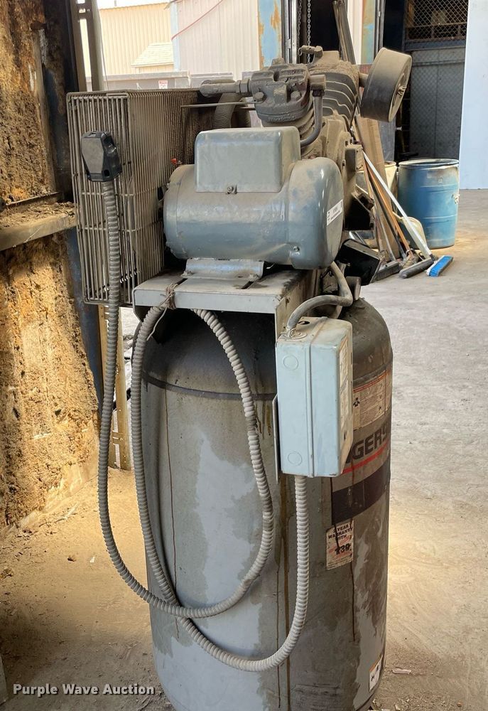 image for item NY9894 Ingersoll Rand T30  air compressor