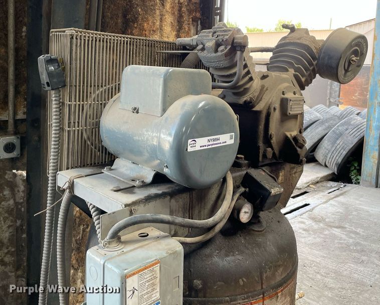 image for item NY9894 Ingersoll Rand T30  air compressor