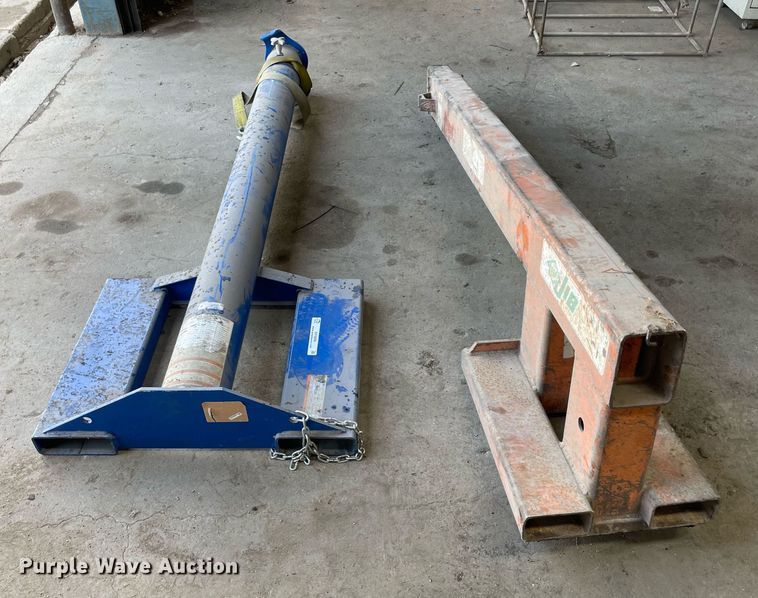 image for item NY9896 (2) forklift booms