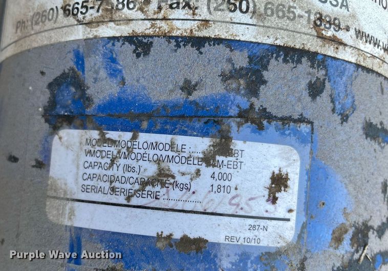 image for item NY9896 (2) forklift booms