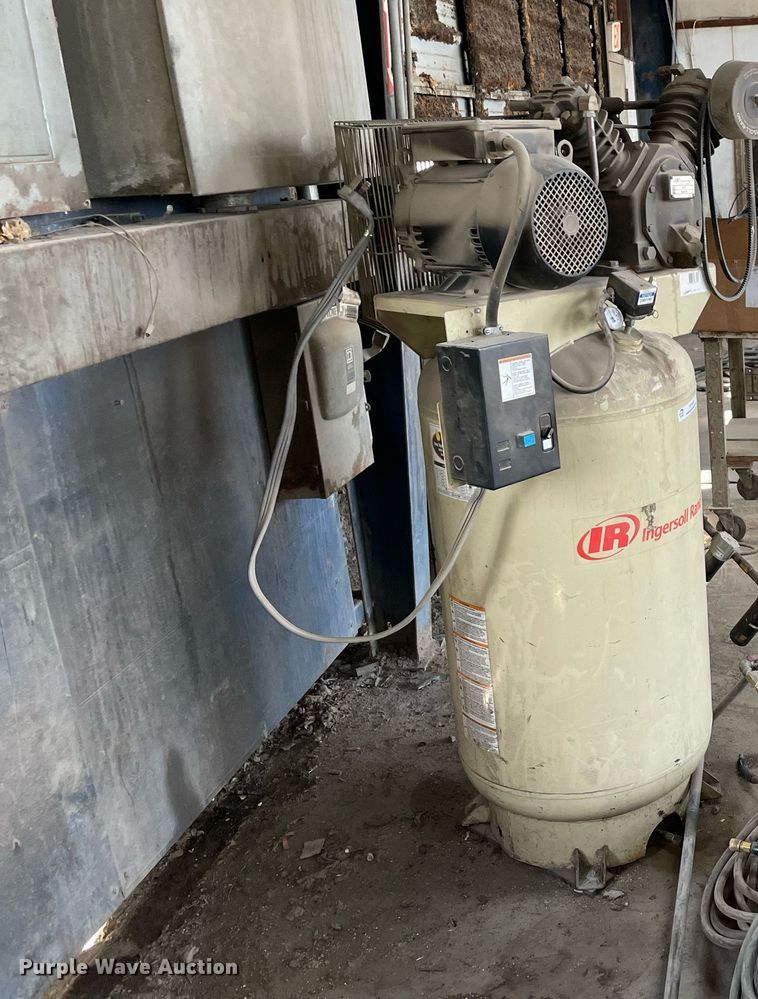 image for item NY9897 Ingersoll Rand 2475  air compressor