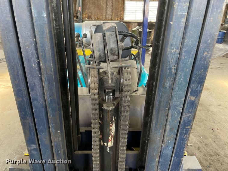 image for item NY9898 Komatsu 25  forklift