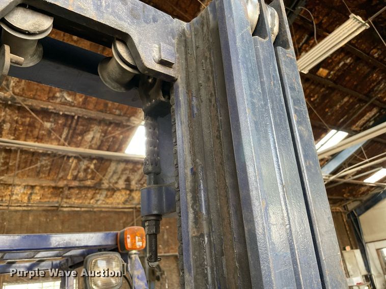 image for item NY9898 Komatsu 25  forklift