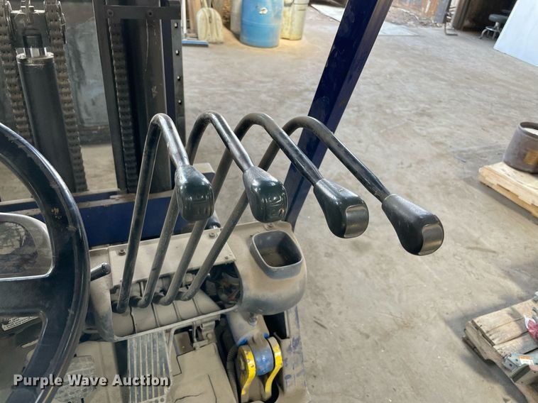 image for item NY9898 Komatsu 25  forklift