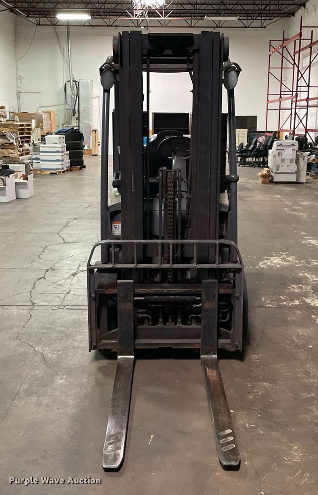 image for item NY9901 Crown  forklift