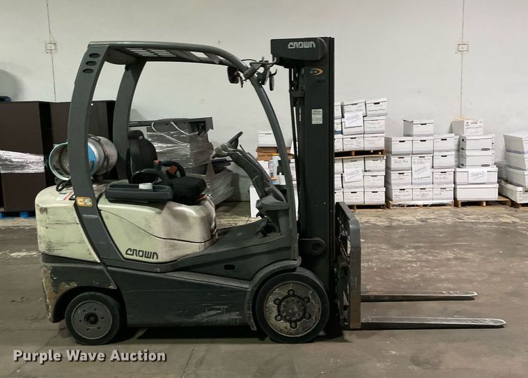 image for item NY9901 Crown  forklift
