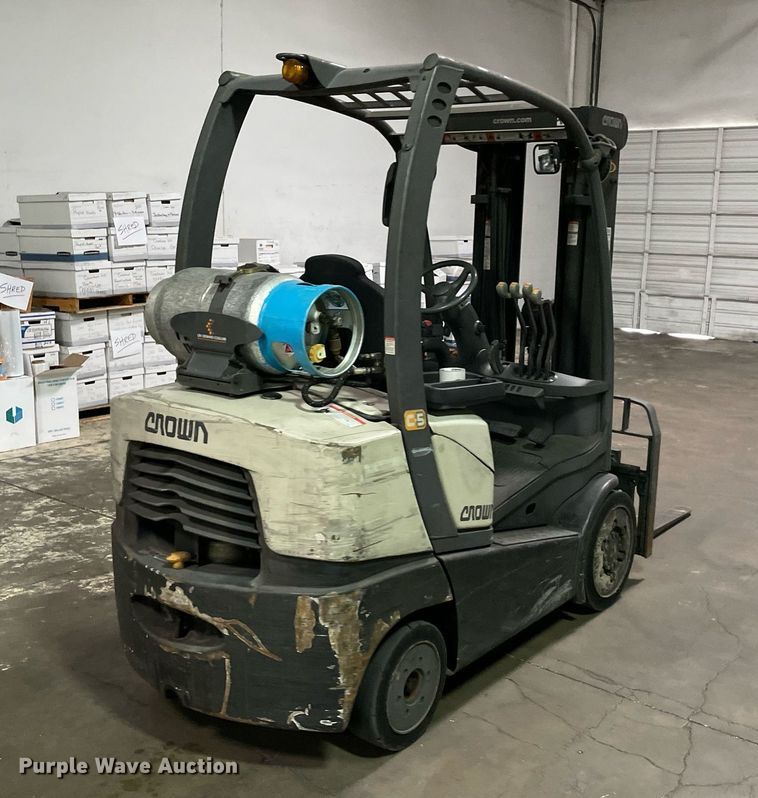 image for item NY9901 Crown  forklift