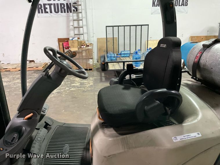 image for item NY9901 Crown  forklift