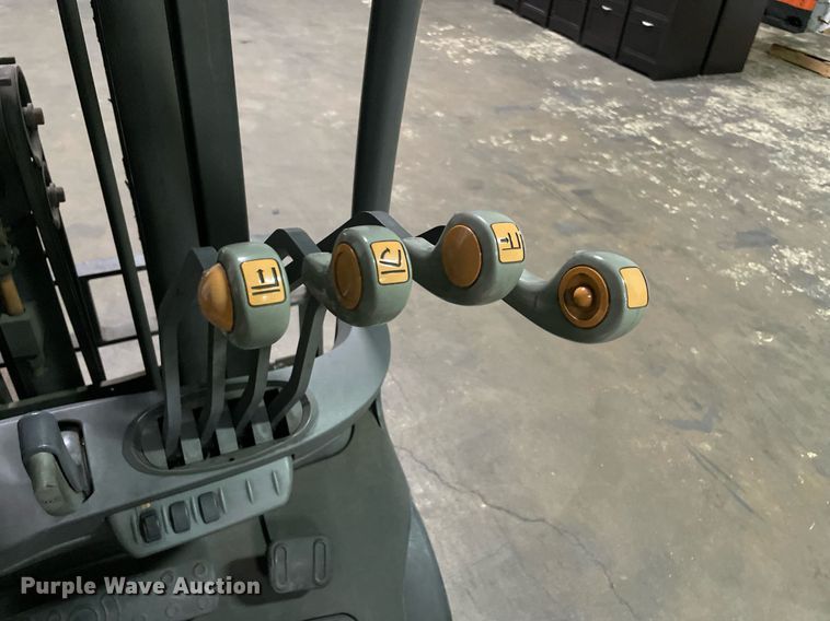 image for item NY9901 Crown  forklift