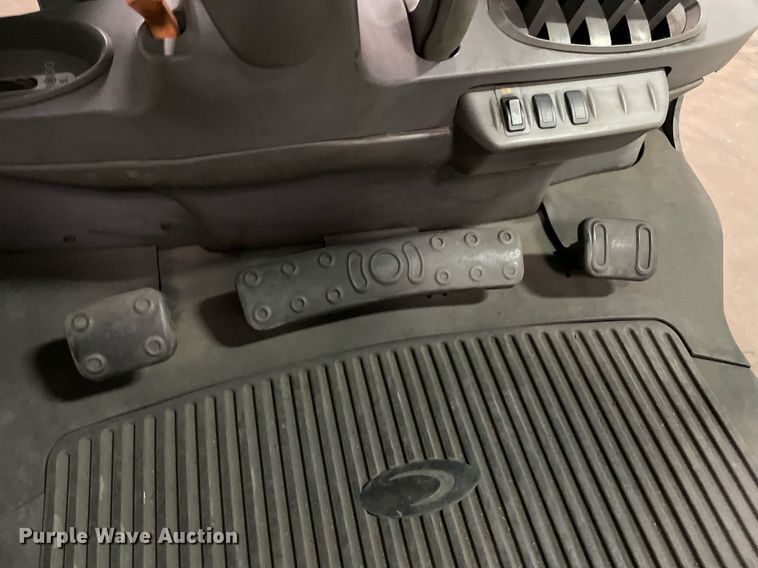 image for item NY9901 Crown  forklift