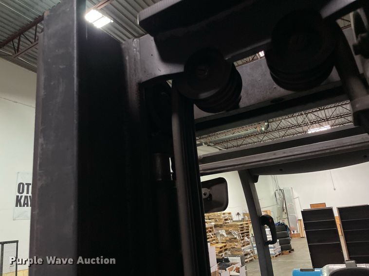 image for item NY9901 Crown  forklift