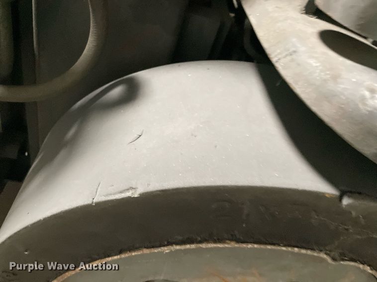 image for item NY9901 Crown  forklift