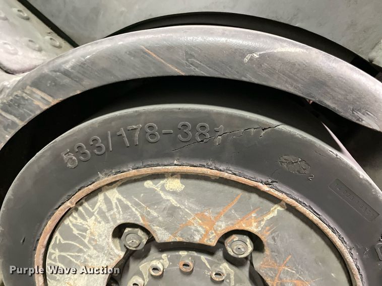 image for item NY9901 Crown  forklift