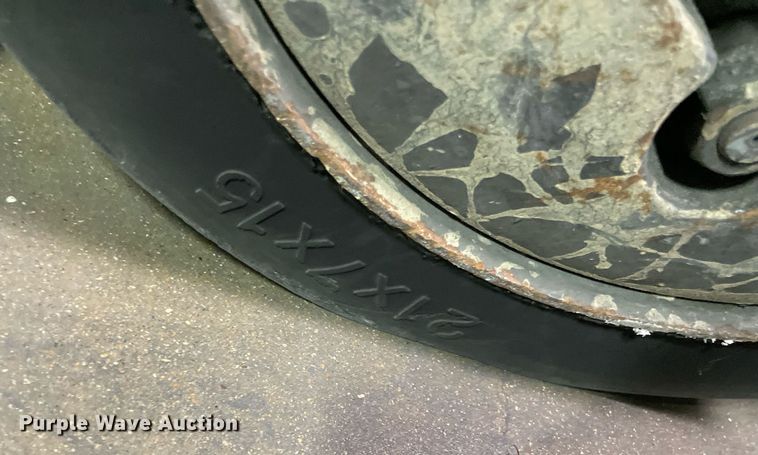 image for item NY9901 Crown  forklift