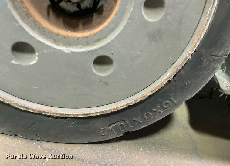 image for item NY9901 Crown  forklift