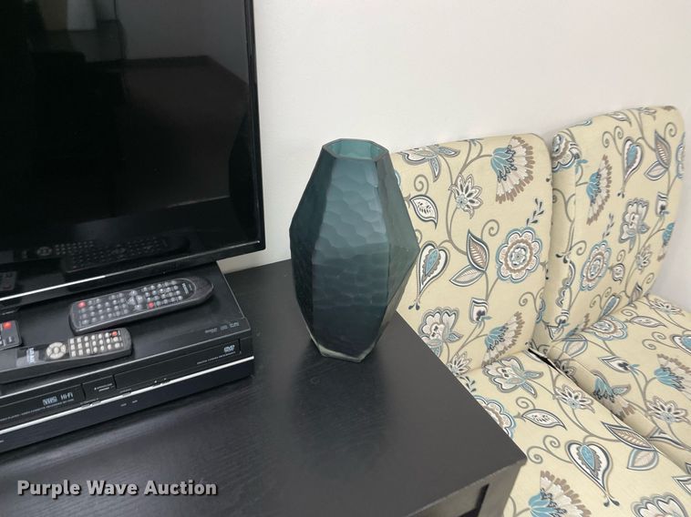 image for item NY9908 Office supplies and equipment