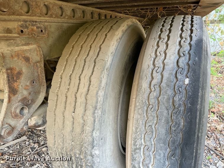 image for item NY9981 1993 Stoughton GVW-Z-455T-S-C  dry van trailer