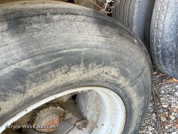 image for item NY9981 1993 Stoughton GVW-Z-455T-S-C  dry van trailer